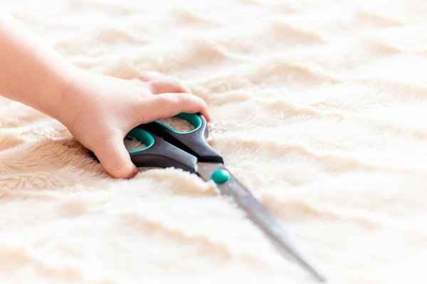 Sparkle in Style: Creative Tips for Wearing Glitter Tights at Your Holiday Party